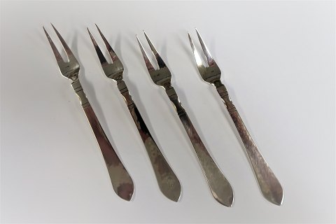Georg Jensen
Continental
Cold cut fork
Sterling (925)
