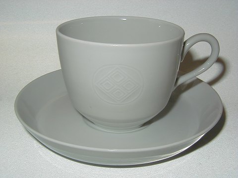 Royal Copenhagen Gemma, Large Coffee cup and saucer.
Decoration number 14682.