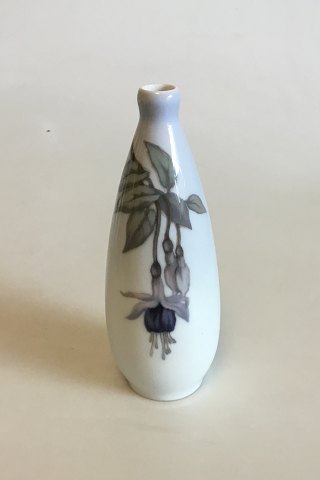 Royal Copenhagen Art Nouveau vase No 329/180 PMN