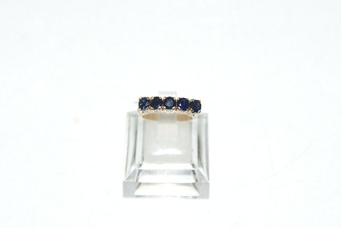 Gold ring with blue stone, 14 Karat