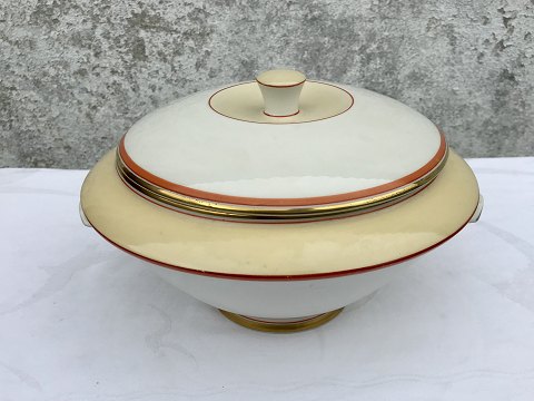 Royal Copenhagen
The Spanish frame
Tureen
# 79/404
* 250kr