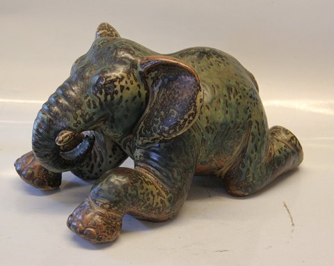 Royal Copenhagen Art Pottery Unique Laying Elephant Cup 19 x 31 x 19 cm Karl 
Larsen