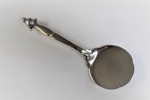Danish work. Cake server in silver (830) with the top amethyst. Length 21.5 cm. 
Produced in 1928