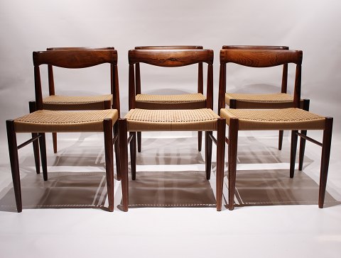 Set of 6 dining chairs in rosewood and papercord by H.W. Klein and Bramin from 
the 1960s.
5000m2 showroom.
