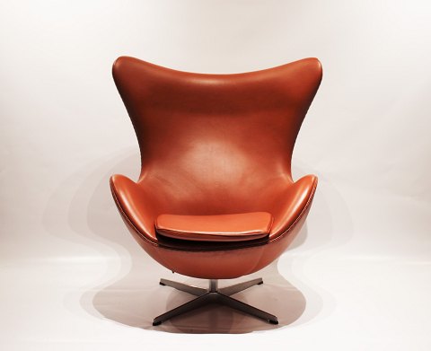 The Egg - Model 3316 - Cognac Classic Leather - Arne Jacobsen - Fritz Hansen