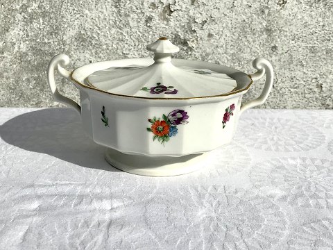 Royal Copenhagen
Strøblomst / 
let Henriette
#482/8563
Sukkerskål
*150kr