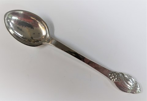Evald Nielsen silver cutlery no. 6. Silver (830). Teaspoon. Length 13,5 cm. 
There are 8 pieces in stock.