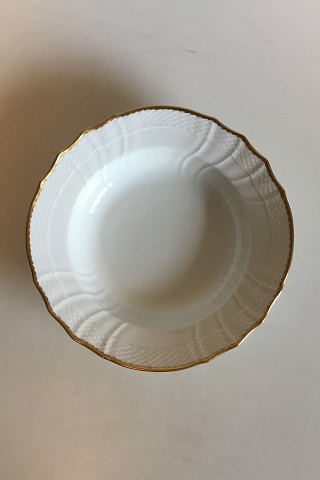 Royal Copenhagen Hvid Svejfet med takket guldkant(Stel 387/ Josephine) 
Desserttallerken No 604