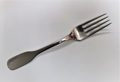 Hans Hansen. Sølvbestik. Susanne.  Middagsgaffel. Sterling (925). Længde 18,4 
cm.