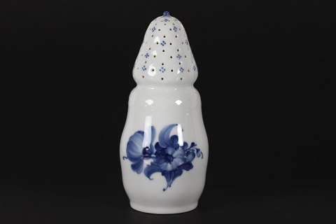 Royal Copenhagen
Blue Flower
Sugar caster 8222
H 18 cm

