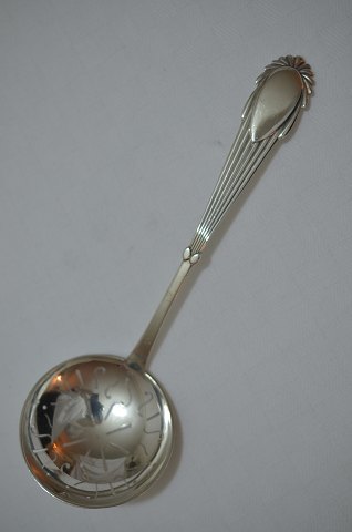 F silver cutlery Sprinkle spoon