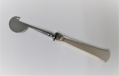 Hans Hansen. Silver cutlery (830). Arvesölv no.5. Orange knife. Length 14 cm.