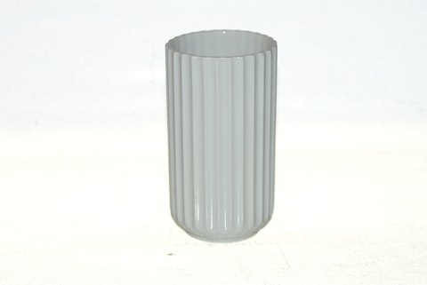 Lyngby Vase
Højde 15 cm
brede 8,5 dia