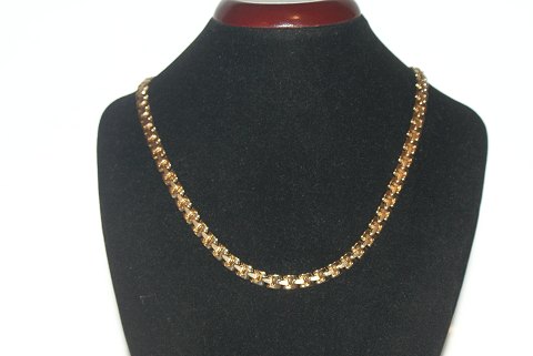 Elegant gold necklace in 14 carat gold