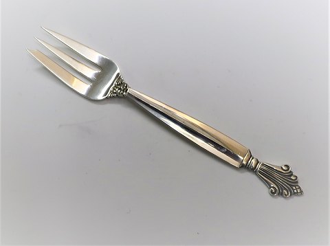 Georg Jensen. Königin. Kuchengabel . Sterling (925). Länge 14,2 cm.