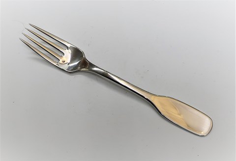 Hans Hansen. Sølvbestik. Susanne.  Frokostgaffel. Sterling (925). Længde 16,7 
cm.