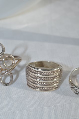 Diverse fingerringe af sølv