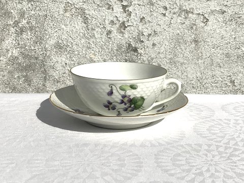 Bing & Grondahl
Antony / Blue Anemone
Teacup set
# 108
* 250kr