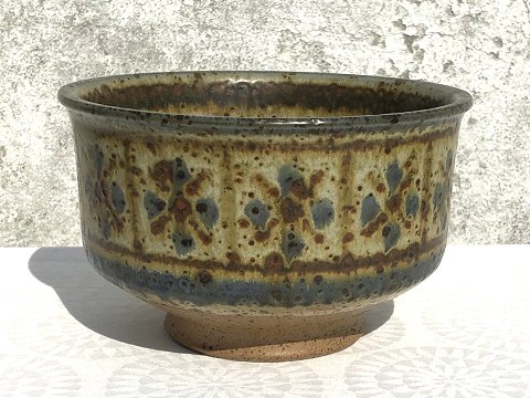Bornholm pottery
Michael Andersen
Art Pottery Vase
* 475kr