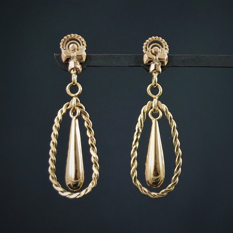 Earrings of 8k gold