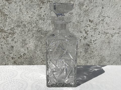 Whiskey crystal decanter
With star grinding
* 400kr