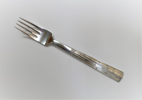 Champagne. Silver cutlery (830). Lunch Fork. Length 17.2 cm. There are 12 pieces 
in stock. The price is per piece.