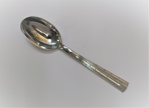 Champagne. Silver cutlery (830). Dessert spoon. Length 17.5 cm. 
