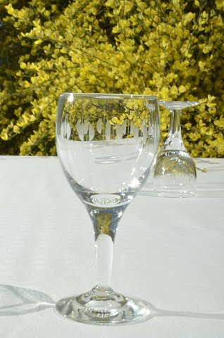 Kirsten Pil Port-sherry glass
