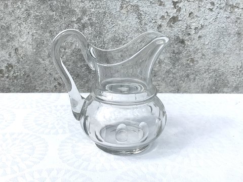 Cream jug with olive grinders
* 150 kr