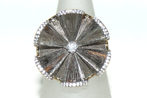 Designers Favorites ring, Sterling silver
Black Rhodium and 18 karat gold plating