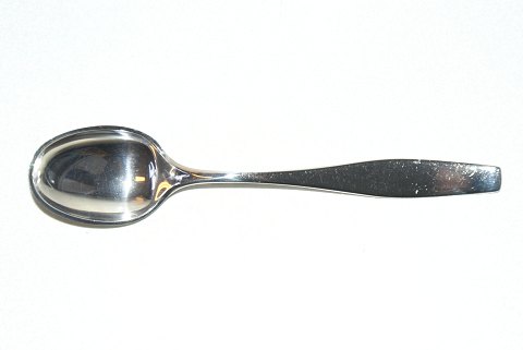 Charlotte Kaffeske / Teske
Længde 11,8 cm.
Hans Hansen sølvbestik Sterling