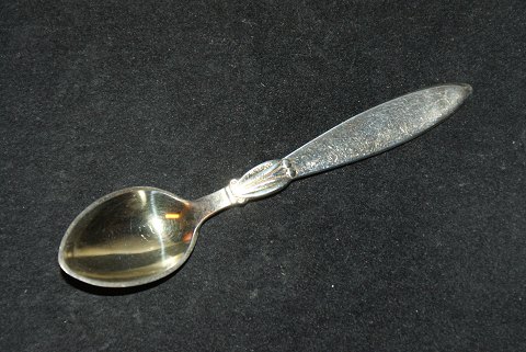 Moccaske / Saltske Forgyldt laf Laubær Sølv
Cohr sølv
Længde 9 cm.
