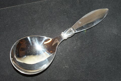 Kompotske / Serveringsske Laubær Sølv
Cohr sølv
Længde 16,5 cm.