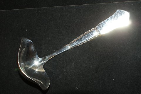 Sauce Ladle Louise Silver
Cohr Fredericia silver
Length 17 cm.