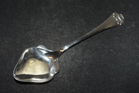 Jam spoon Waterlily Danish silver cutlery
Hans Hansen Silver
Length 14.5 cm.