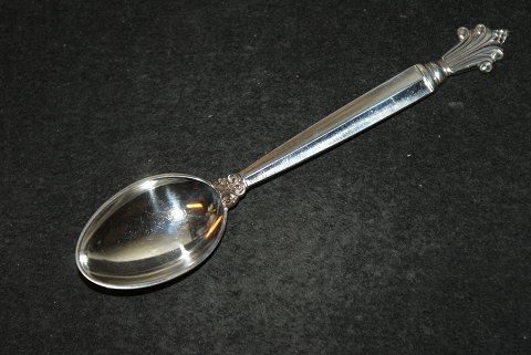 Coffeespoon / Teaspoon # 34 Queen / Acantus # 180
Georg Jensen Silverware