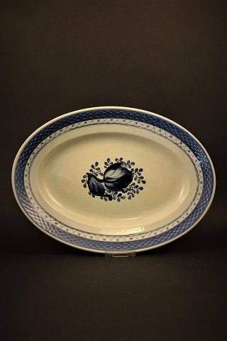 Royal Copenhagen - Aluminum Tranquebar faience oval dish. 28x20cm.
RC# 11/927.
