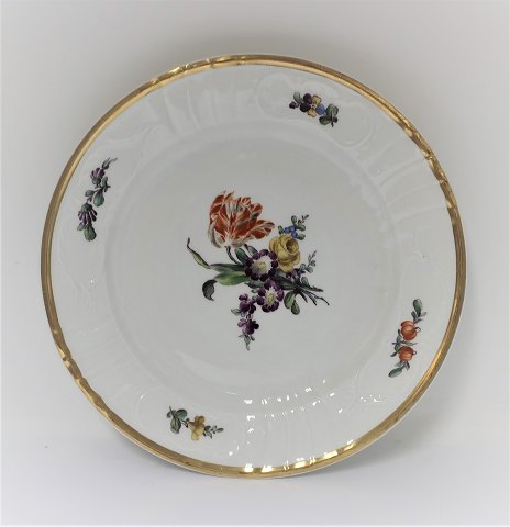 Royal Copenhagen. Juliane Marie. Saxon flower. Dinner Plate. Diameter 25.5 cm. 
(1 quality). There are seven pieces in stock. The price is per piece.