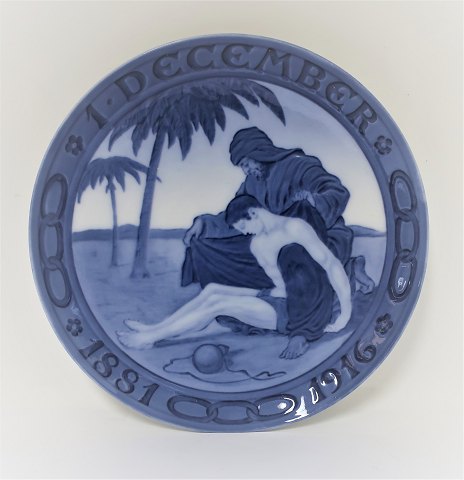 Royal Copenhagen. Mindeplatte #165. Odd Fellow. Den barmhjertige samaritan 1916. 
Diameter 20,5 cm.