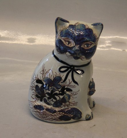 Aluminia  326-3655 RC Faience Cat with kitty 15 cm 1969 Doreen Middelboe
