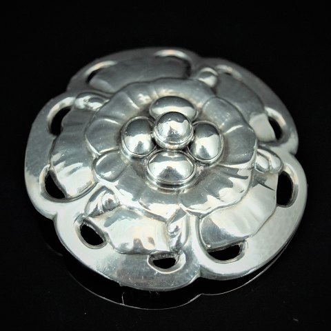 Georg Jensen; Broche af sterlingsølv #59, stor blomst, 1933 - 1944