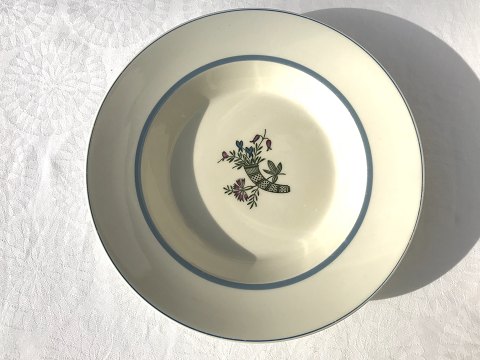 Royal Copenhagen
Blomsterhorn
Dyb tallerken
#957/9587
*80kr