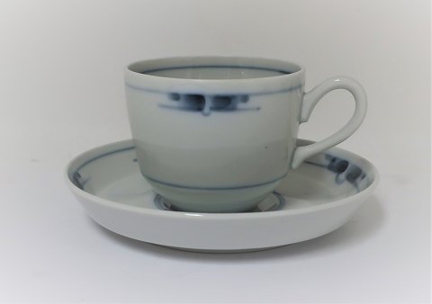 Royal Copenhagen. Gemina. Design Gertrud Vasegaard. Demitasse cup. Model 
41/14637. There are 12 pieces in 1st grade in stock. The price is per piece.