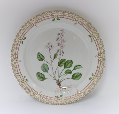 Royal Copenhagen. Flora Danica. Round serving plate. Model # 3524. Diameter 33 
cm. (1 quality). Pyrola rotundifolia L