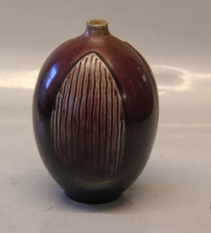 21988 RC Small vase with relief 15.5 cm Gerd Boegelund January 1963 Ox Blood 
glaze Royal Copenhagen Art Pottery