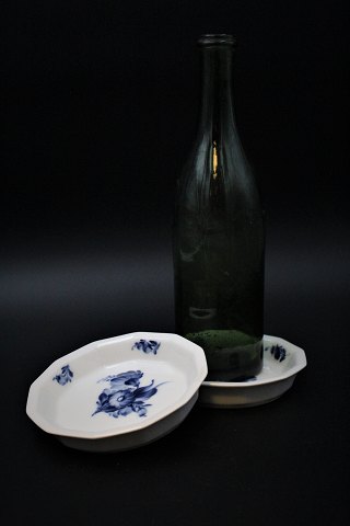 Royal Copenhagen Blue Flower angular bottle tray / olive bowl...
RC# 10/8620.