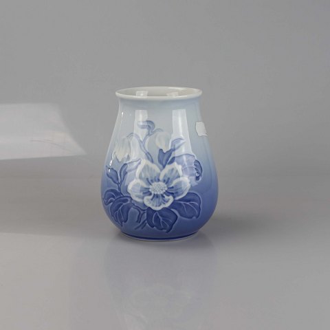 B&G
Julerose
681
Vase