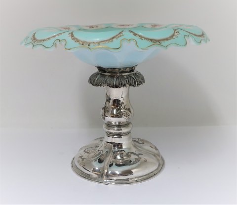 Niels Christopher Clausen, Odense. Silver stand with glass bowl. Height 17 cm. 
Diameter 22.5 cm. Produced approx. 1860. Slight damage to glass edge. ( see 
photo )
