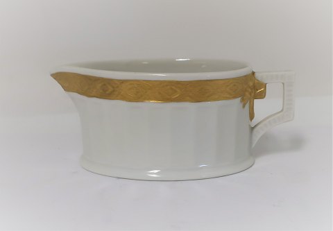 Royal Copenhagen. Fan with gold. Cream jug. Model 11562. Length 10.5 cm. (1 
quality)