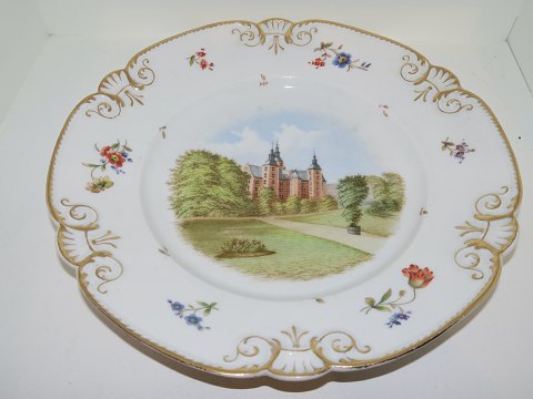 Royal Copenhagen
Sjælden Rokoko middagstallerken med slotsprospekt Rosenborg Slot fra 1800